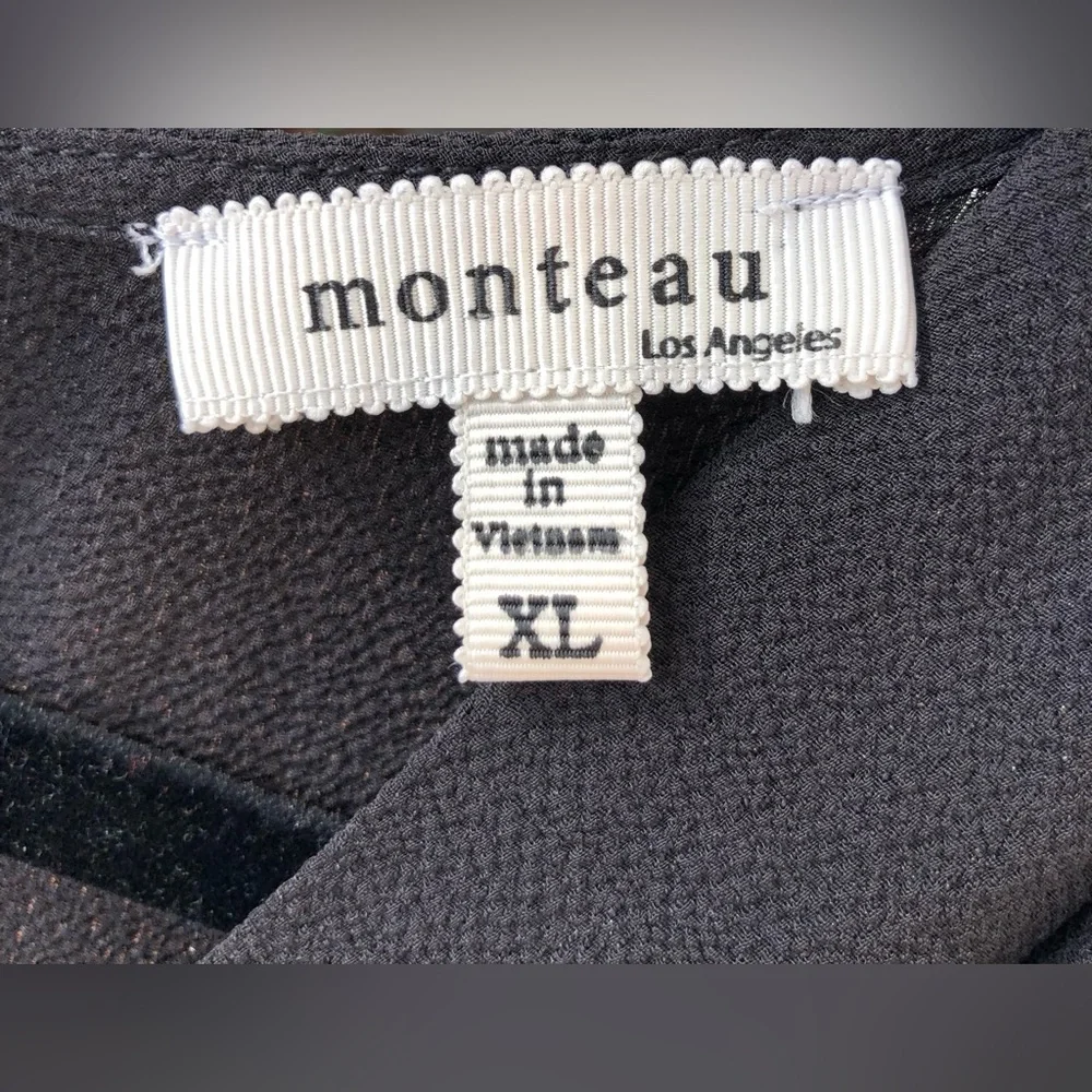 Little Black Dress in dreamy crepe, knee length, faux wrap front with bow - Picture 4 of 5